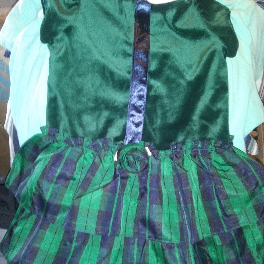 Little gurls size 24 months dress new without tags